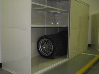 Шкаф-купе для гаража